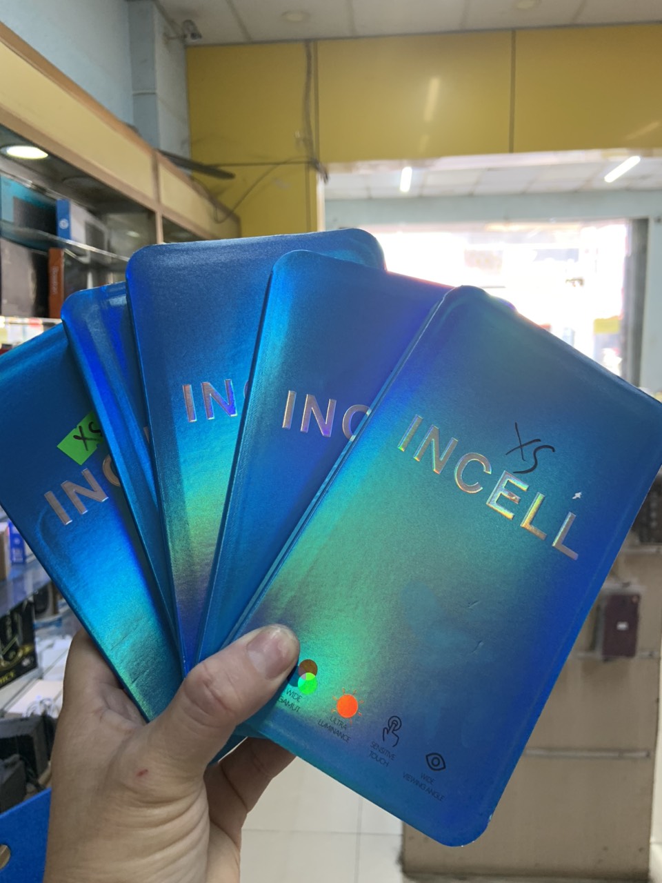 man-hinh-iphone-xs-incell-1