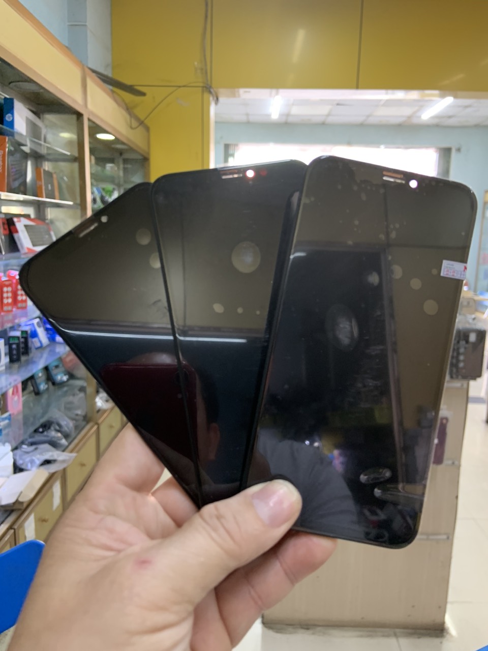man-hinh-iphone-xs-incell-2