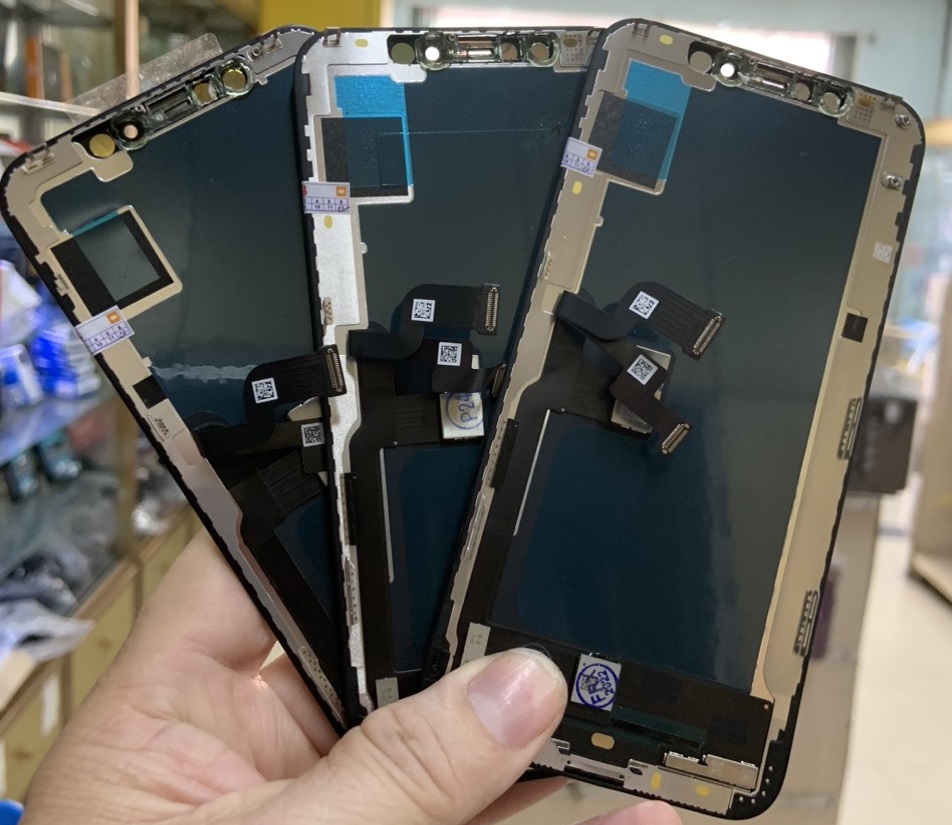 man-hinh-iphone-xs-incell-3