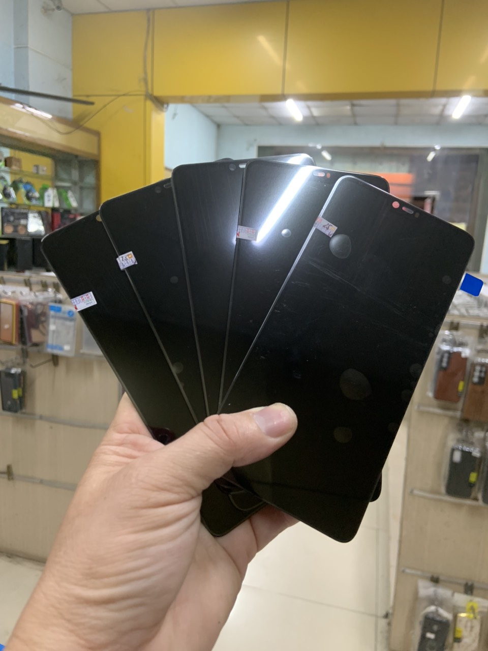 man-hinh-oppo-f7-2