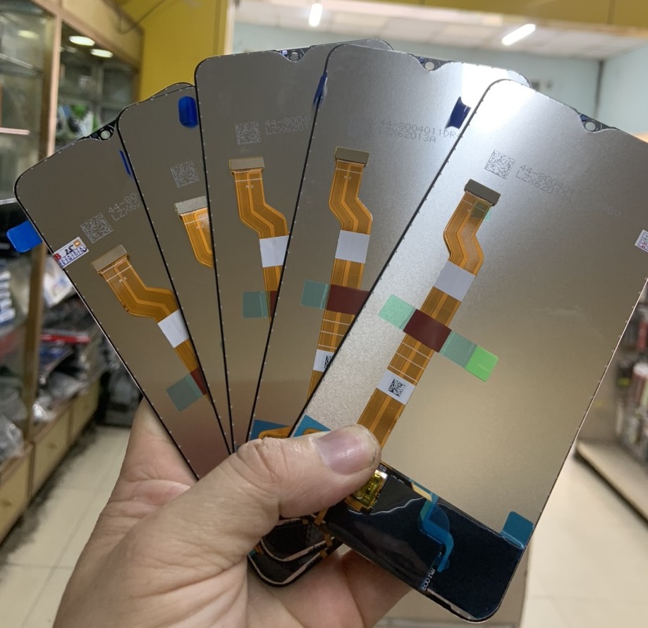 man-hinh-oppo-f9-1