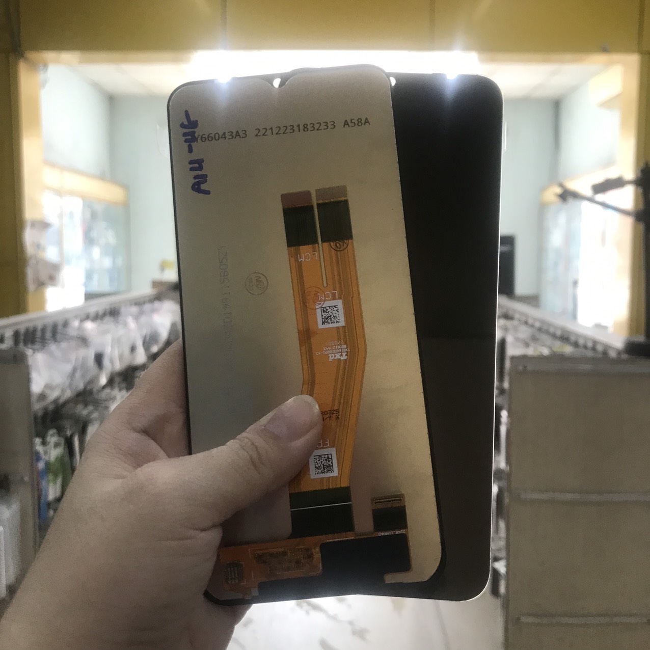 man-hinh-ss-a14-4g-2